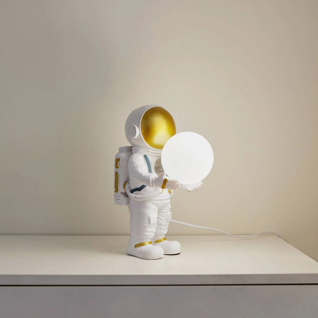 🚀 Lámpara Astronauta con Altavoz Bluetooth ✨