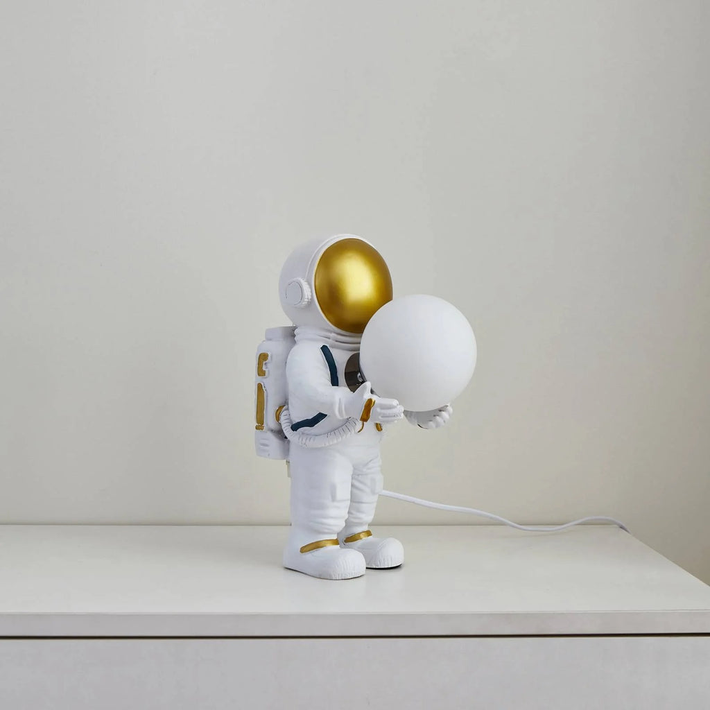 🚀 Lámpara Astronauta con Altavoz Bluetooth ✨