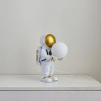 🚀 Lámpara Astronauta con Altavoz Bluetooth ✨